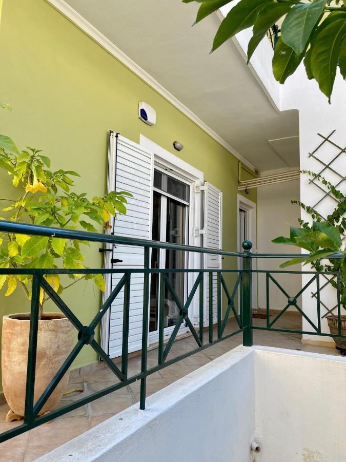 Dimitris Place Near Athens Airport Коропион Экстерьер фото